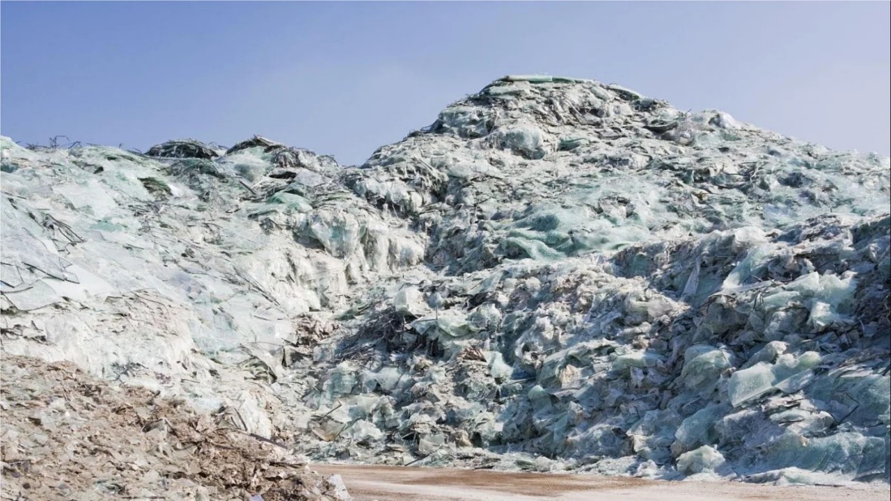 Ensuring Purity in Glass Materials with Magnetic Separators